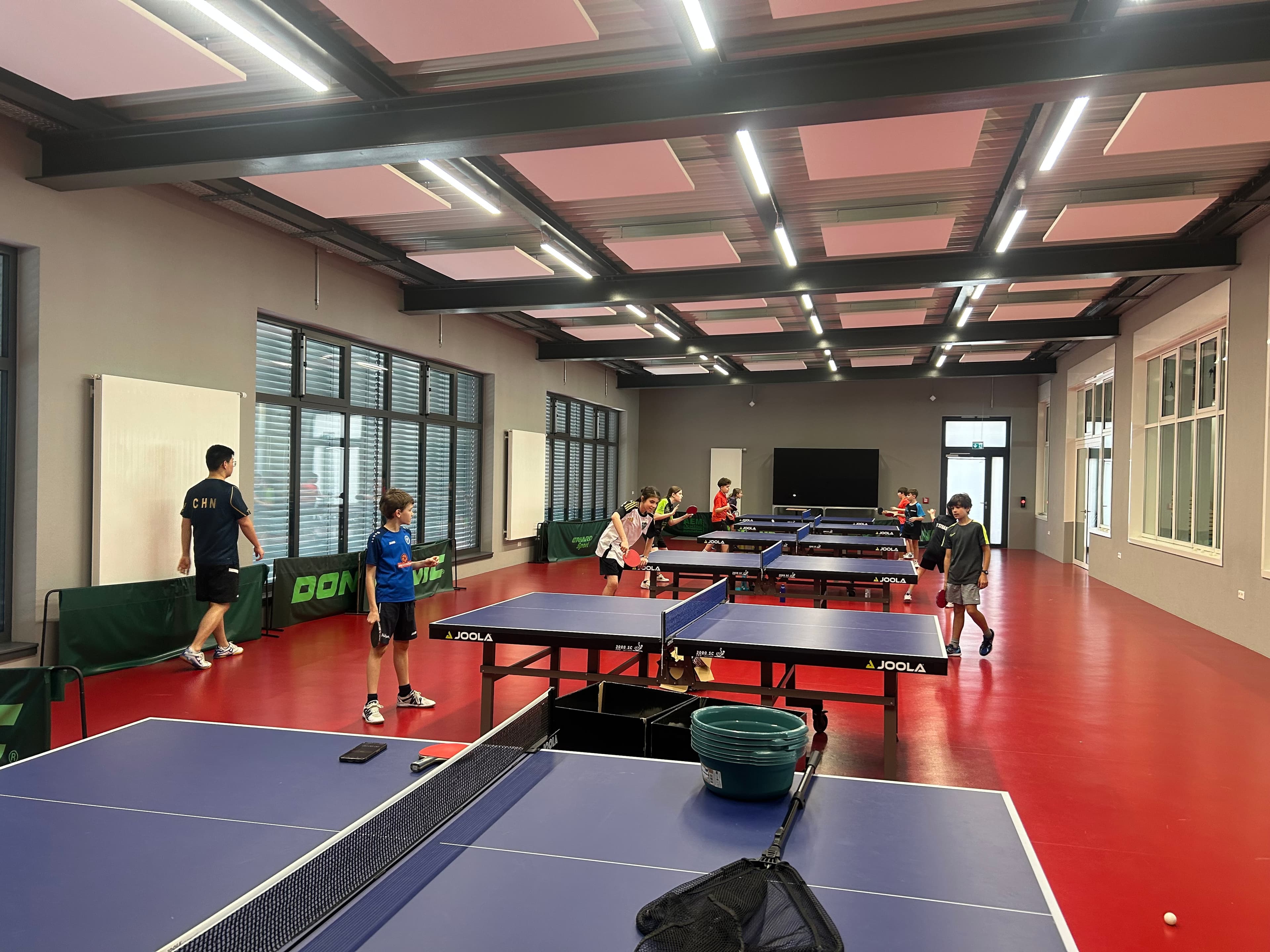 Easter camp training session at DT Recken hall in Mersch